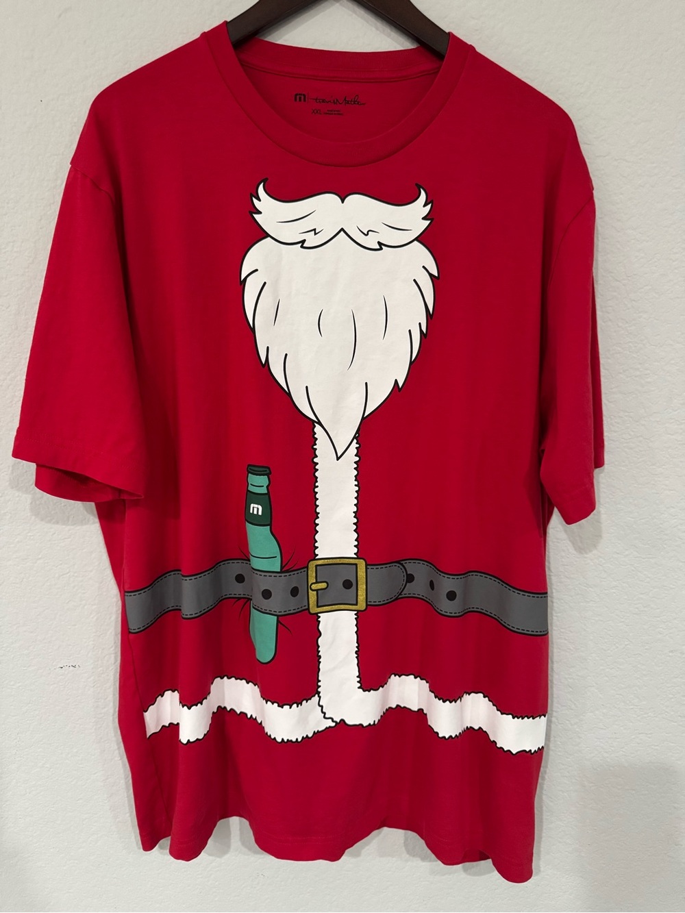 Travis Mathew Santa Clause Christmas Beer Bottle Red T Shirt Mens Size XXL
